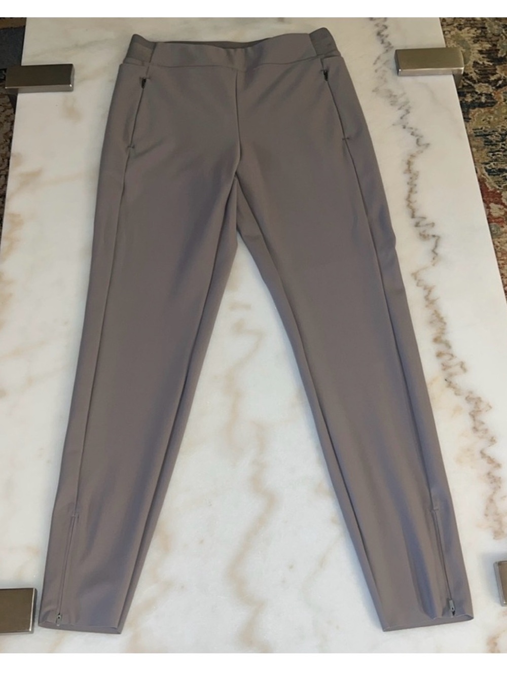 Athleta stellar tight - Picture 6 of 8